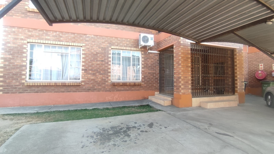 3 Bedroom Property for Sale in Waterval East North West